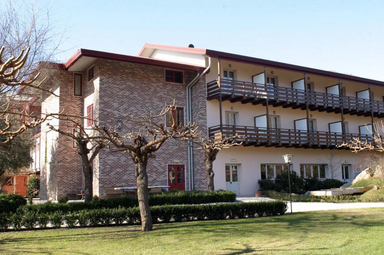 גמונה דל פריולי Hotel Willy מראה חיצוני תמונה