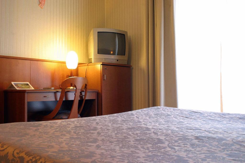 גמונה דל פריולי Hotel Willy חדר תמונה